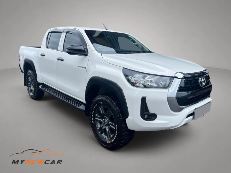 Toyota Hilux 2.4GD-6 Double Cab 4×2 Raider Manual